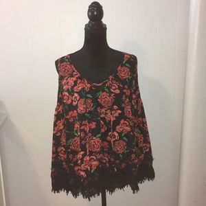 ❗️FINAL❗️iJeans By Buffalo Cold Shoulder Floral